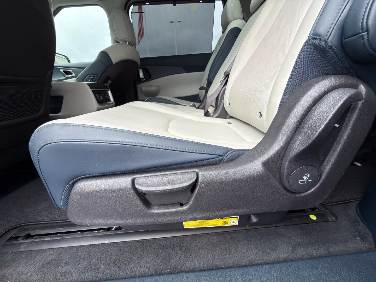 Kia Carnival photo 30