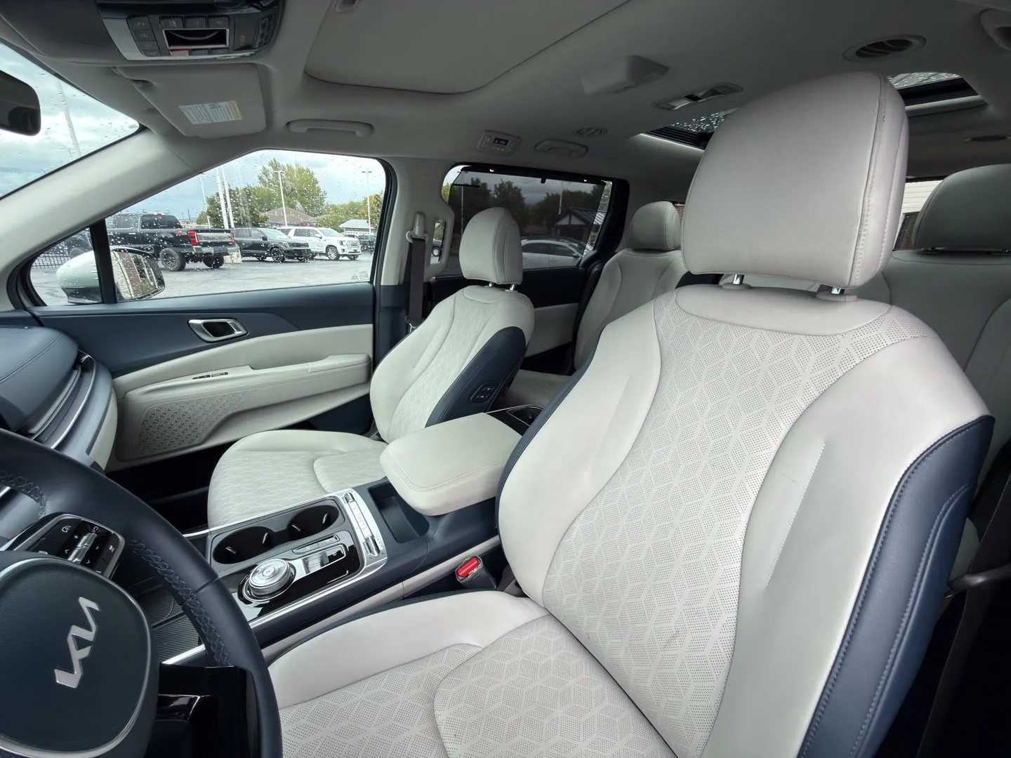 Kia Carnival photo 10