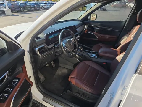 More photos of 2024 Kia Telluride SX-Prestige at NeXgen Motors, UT