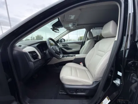 More photos of 2023 Nissan Rogue SL at NeXgen Motors, UT