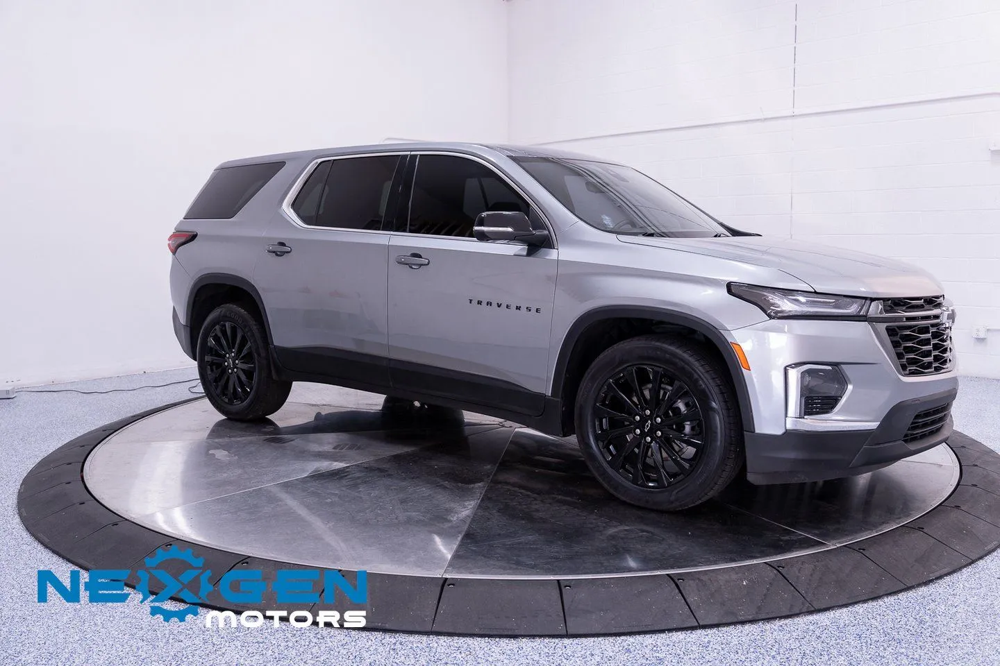 Gray 2023 Chevrolet Traverse RS for sale in Lindon, UT