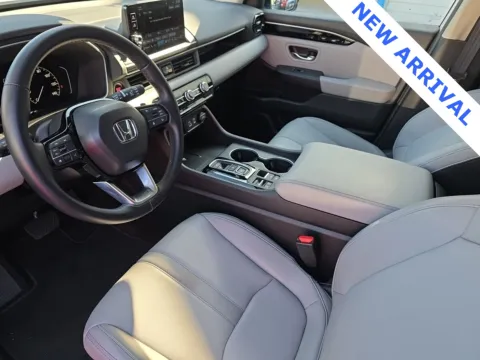 More photos of 2025 Honda Pilot Touring at NeXgen Motors, UT