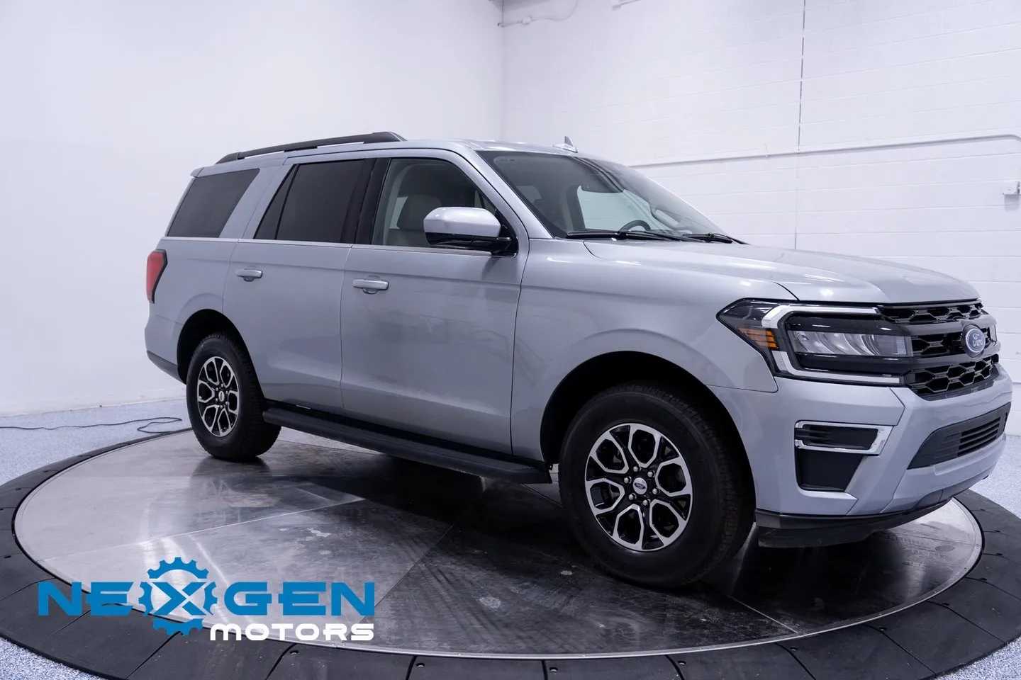 Silver 2024 Ford Expedition XLT for sale in Orem, UT