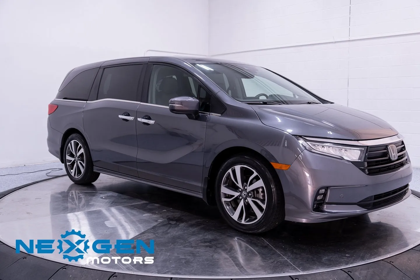 Gray 2023 Honda Odyssey Touring for sale in Orem, UT