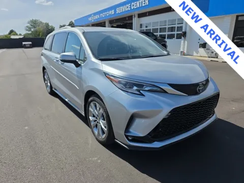 Silver 2024 Toyota Sienna Platinum for sale in Orem, UT