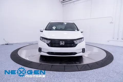 More photos of 2023 Honda Odyssey Elite at NeXgen Motors, UT