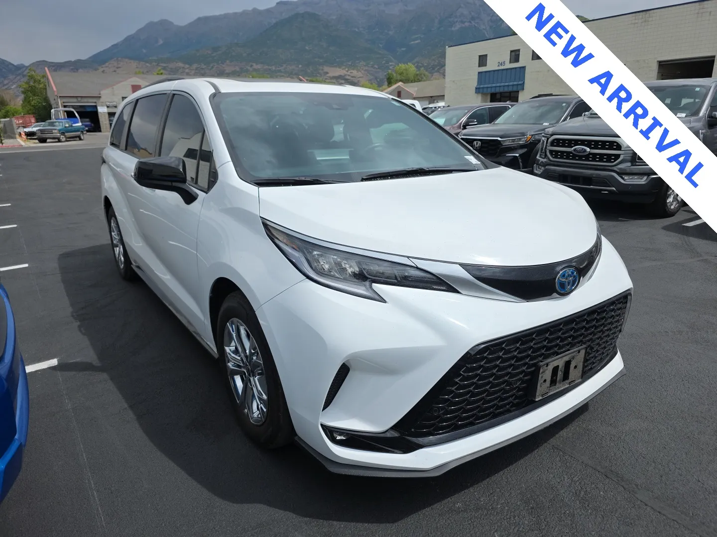 White 2021 Toyota Sienna Limited for sale in Orem, UT