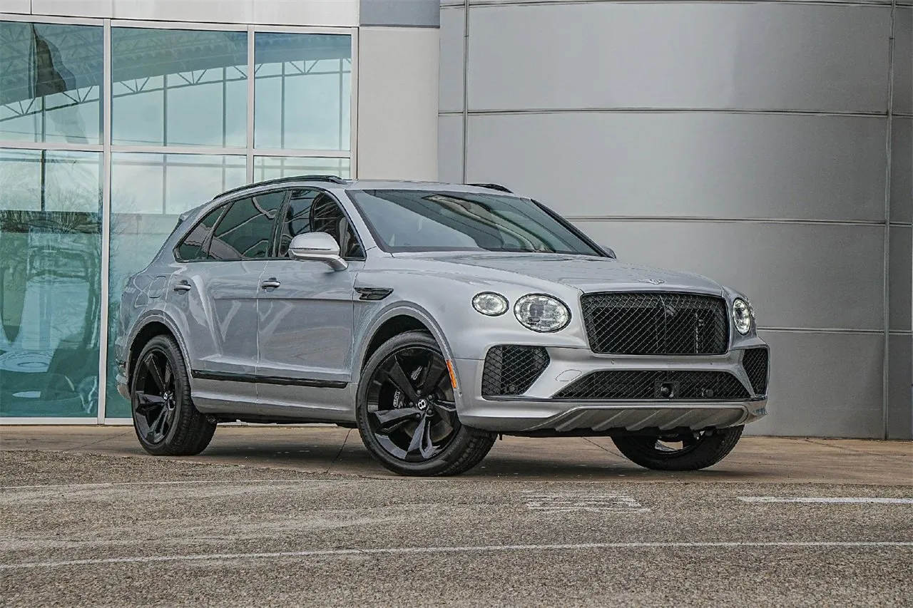 Silver 2025 Bentley Bentayga V8 for sale in Austin, TX