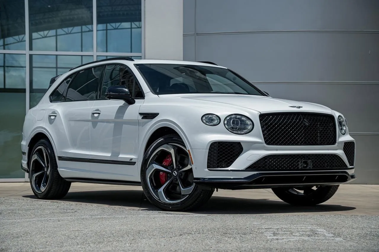 2025 Bentley Bentayga V8 S's photo