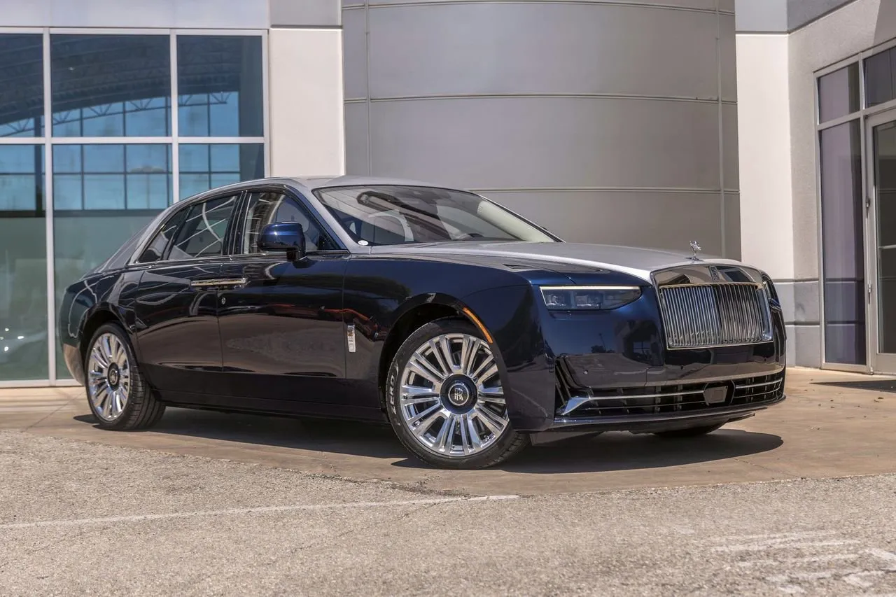 2025 Rolls-Royce Ghost Base