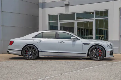 More photos of 2022 Bentley Flying Spur W12 at Rolls-Royce Motor Cars Austin Used, TX