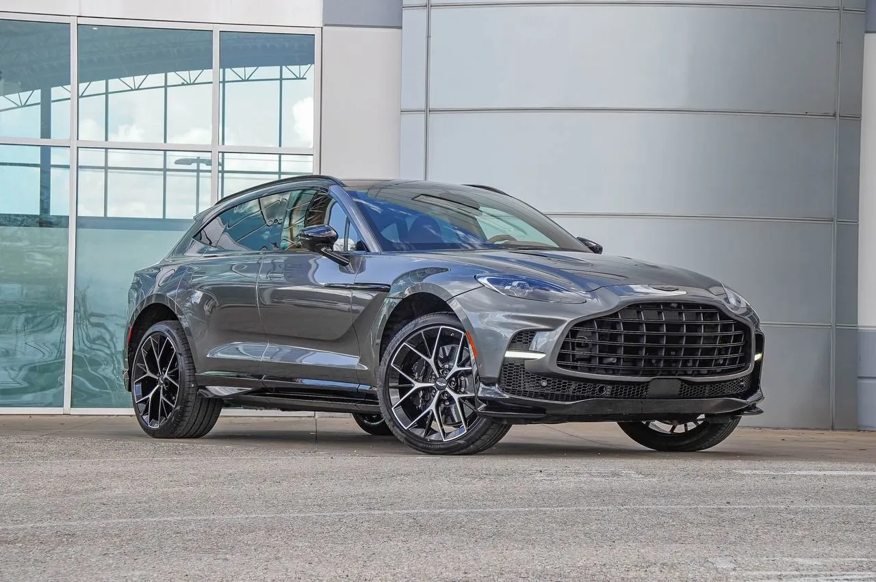 2026 Aston Martin DBX 707