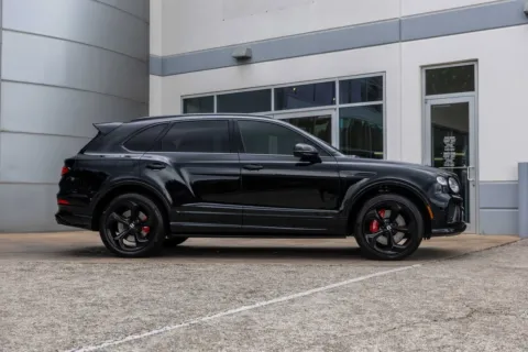 More photos of 2024 Bentley Bentayga S at Aston Martin of Austin, TX
