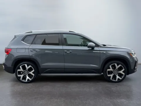 More photos of 2022 Volkswagen Taos 1.5T SEL at Grace Auto Group, PA