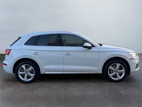 More photos of 2020 Audi Q5 Premium 45 TFSI quattro S tronic at Grace Auto Group, PA
