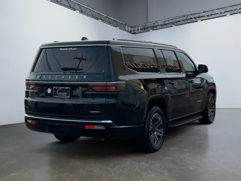 More photos of 2024 Jeep Wagoneer L Series II 4x4 at Grace Auto Group, PA