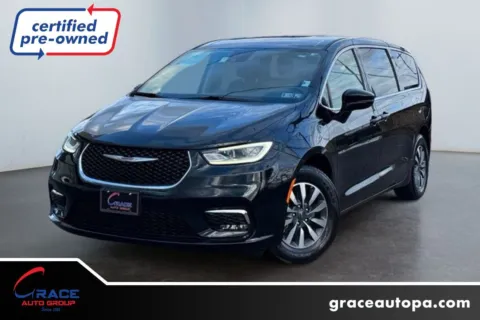 Black 2024 Chrysler Pacifica Hybrid Select for sale in Morrisville, PA