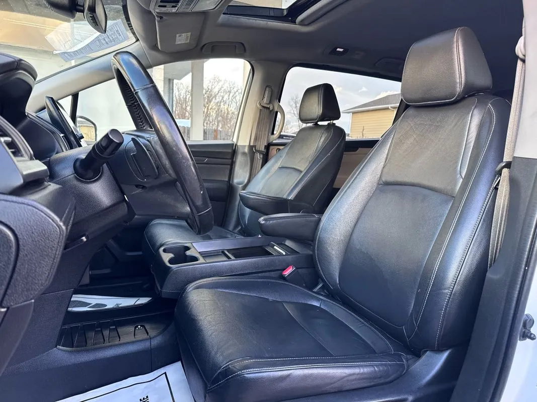 2021 Honda Odyssey EX-L - Photo 17