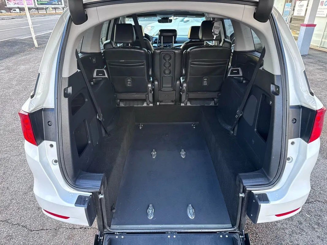2021 Honda Odyssey EX-L - Photo 41