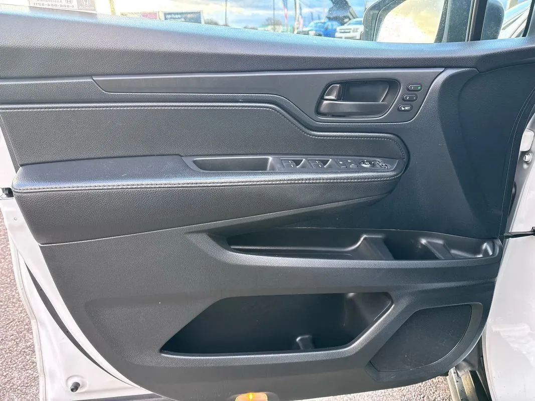 2021 Honda Odyssey EX-L - Photo 10