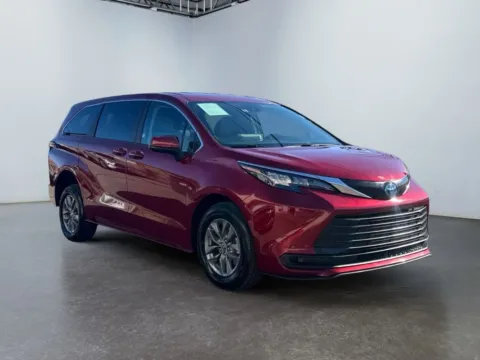 More photos of 2024 Toyota Sienna LE at Grace Auto Group, PA