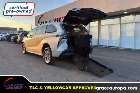 Silver 2024 Toyota Sienna LE for sale in Morrisville, PA