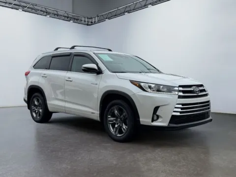 Another view of 2019 Toyota Highlander Hybrid Limited Platinum for sale in Morrisville, PA at Grace Auto Group
