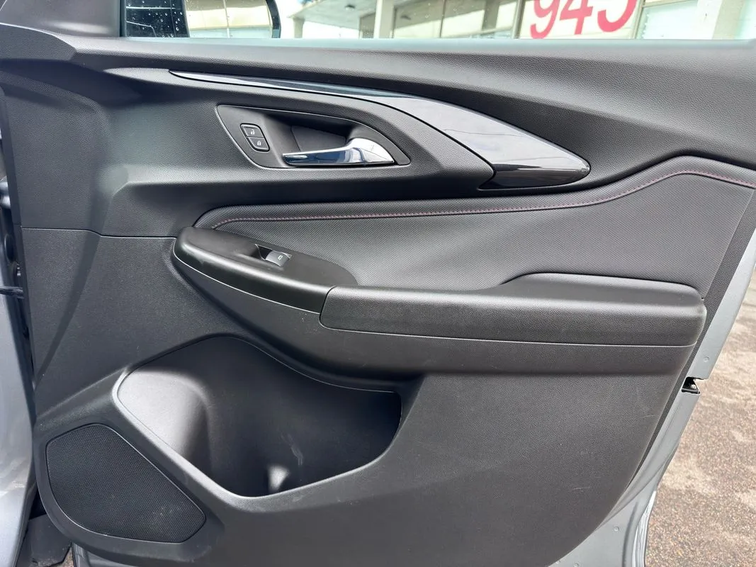 2023 Chevrolet TrailBlazer RS - Photo 29