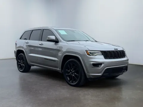 Another view of 2020 Jeep Grand Cherokee Altitude 4X4 for sale in Morrisville, PA at Grace Auto Group