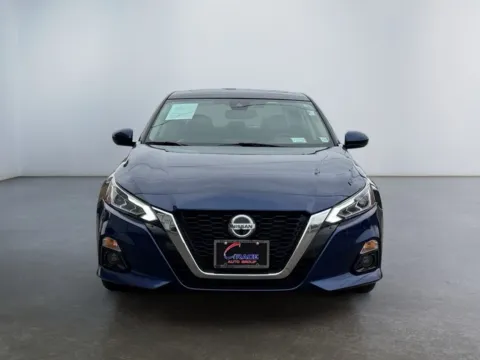 Photos of 2022 Nissan Altima Platinum Intelligent AWD for sale in Morrisville, PA at Grace Auto Group