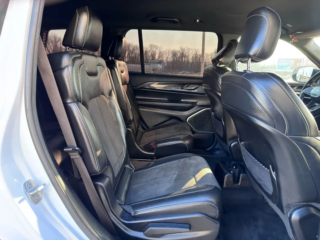 2021 Jeep Grand Cherokee L Altitude - Photo 32