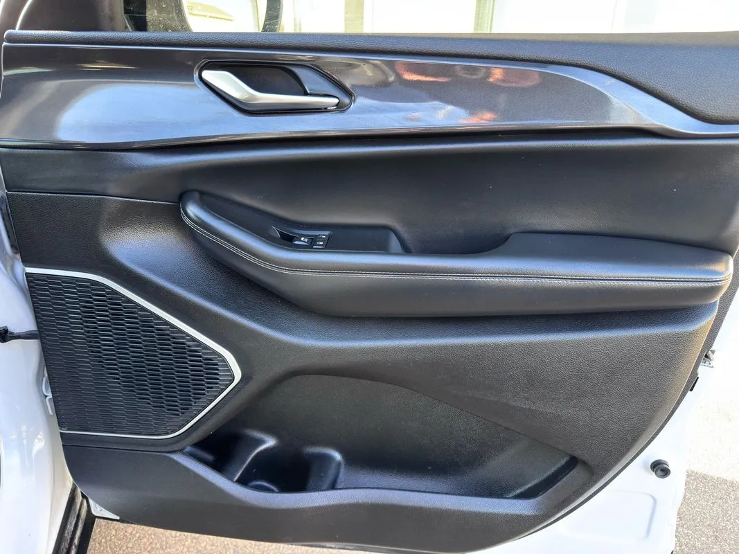 2021 Jeep Grand Cherokee L Altitude - Photo 27