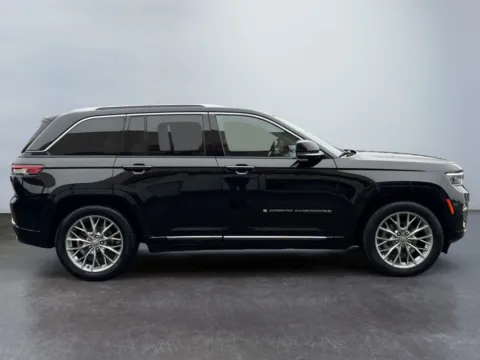 More photos of 2022 Jeep Grand Cherokee Summit 4x4 at Grace Auto Group, PA