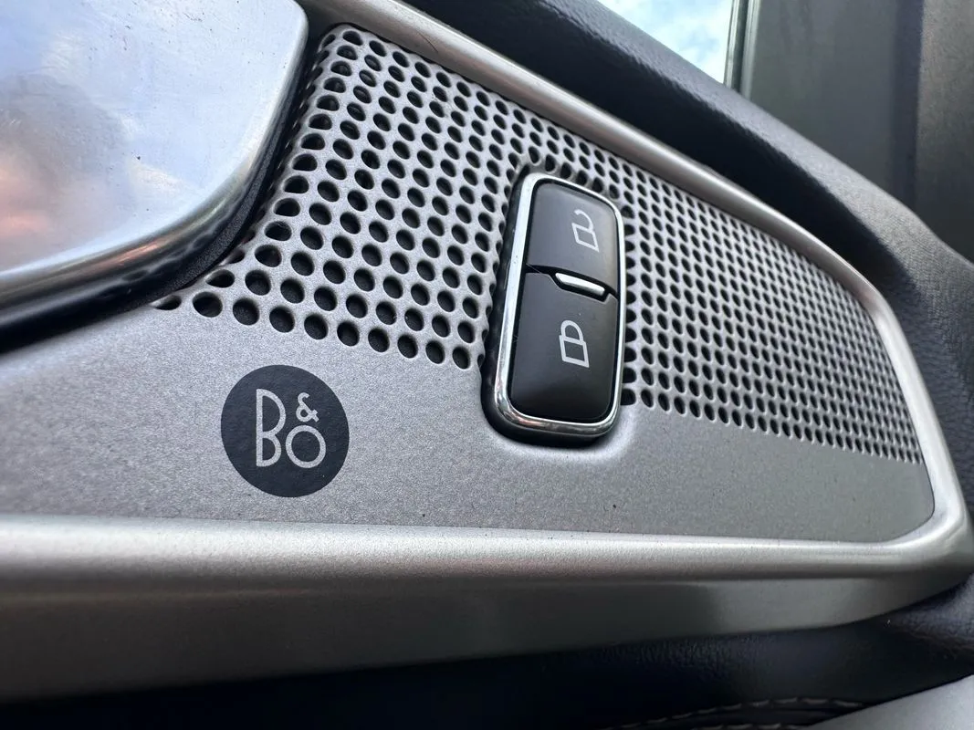 2022 Ford Explorer Limited - Photo 12