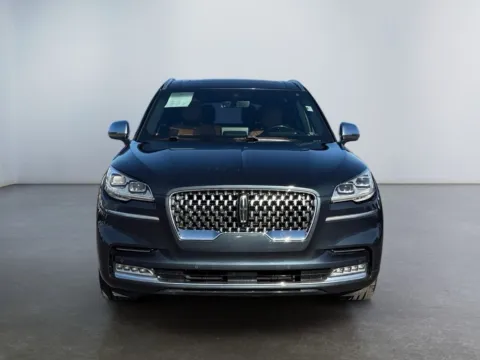 Photos of 2020 Lincoln Aviator Black Label for sale in Morrisville, PA at Grace Auto Group