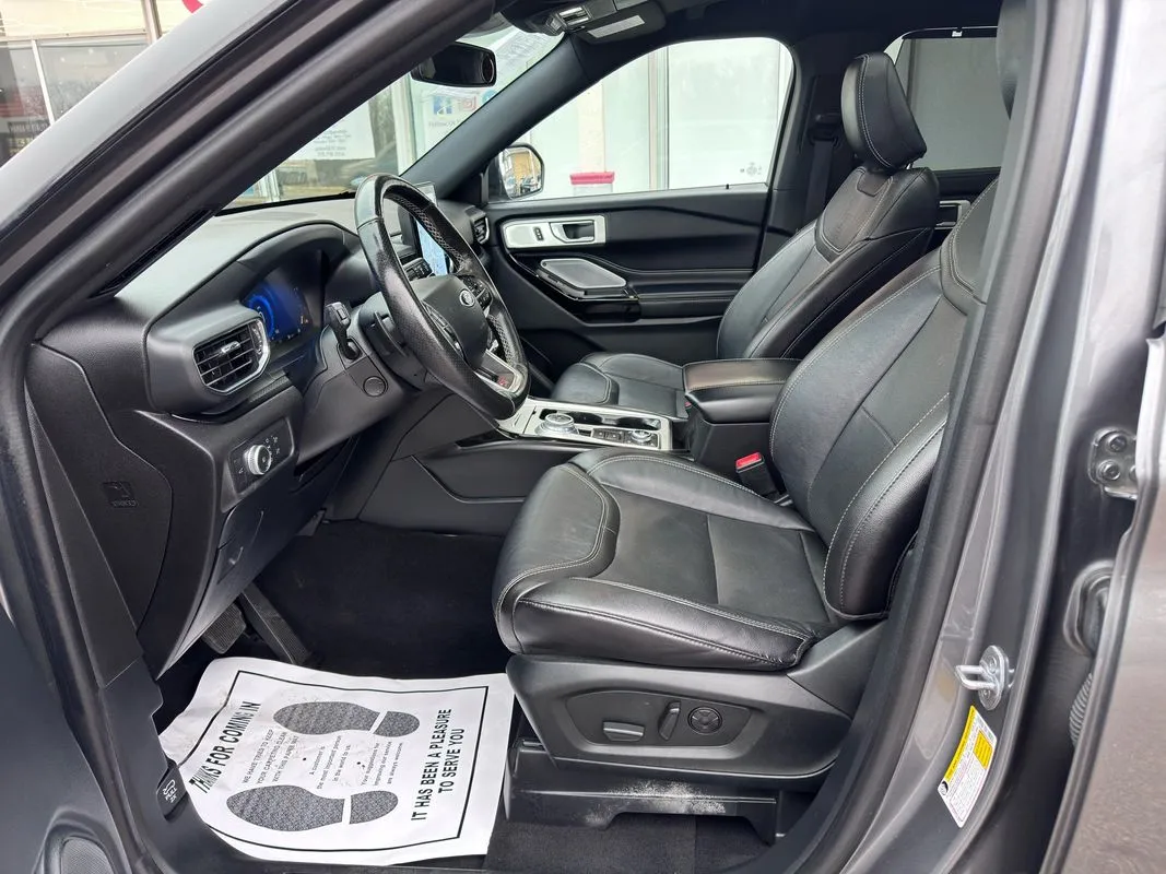2022 Ford Explorer ST - Photo 17