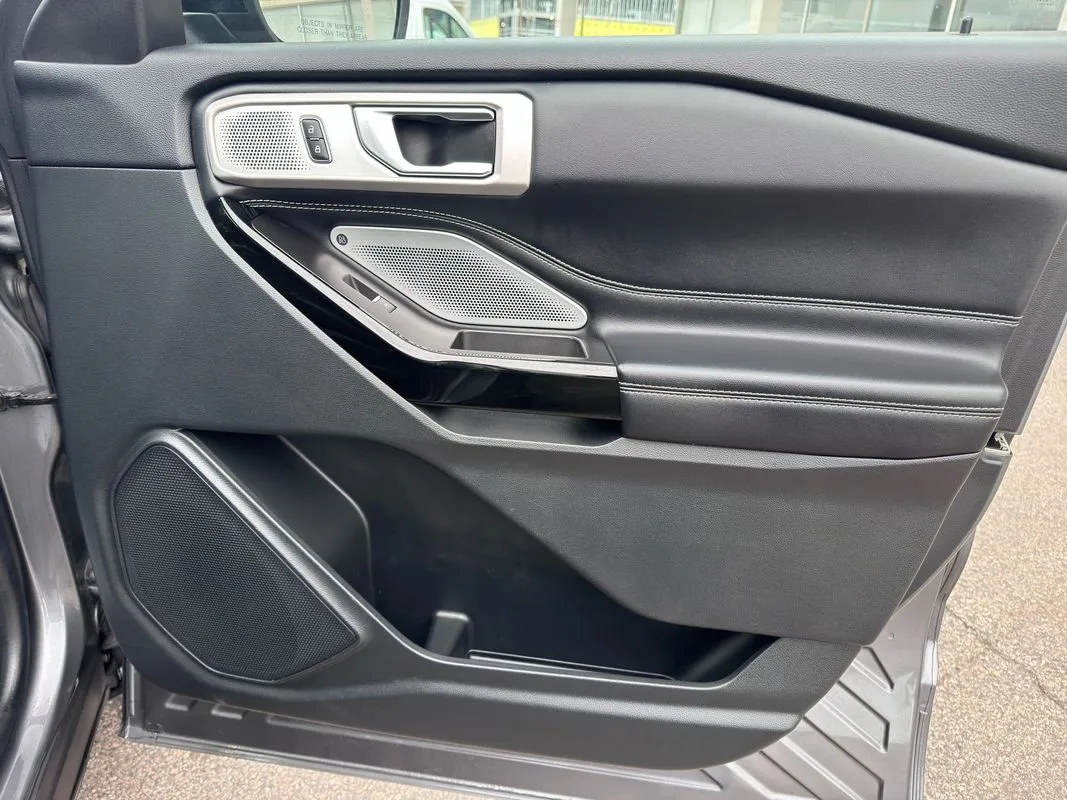 2022 Ford Explorer ST - Photo 29