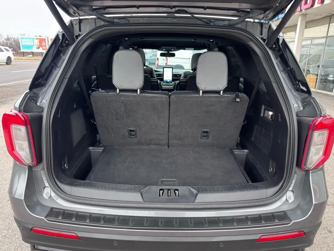 2022 Ford Explorer ST - Photo 42