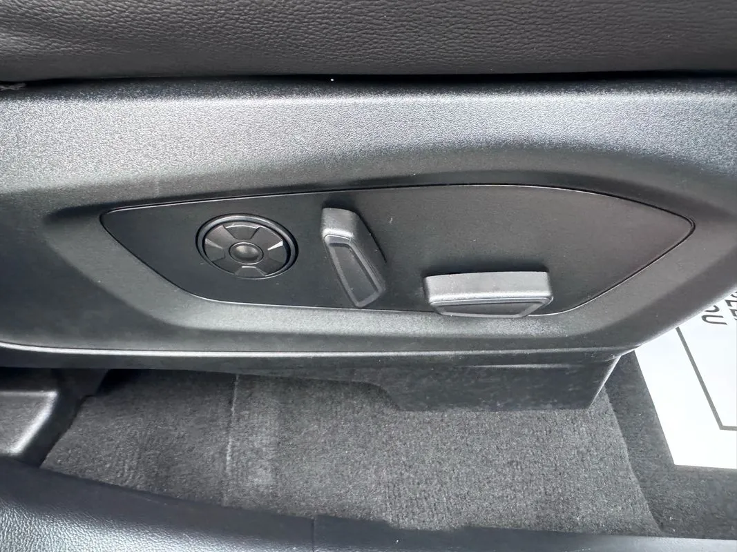 2022 Ford Explorer ST - Photo 34