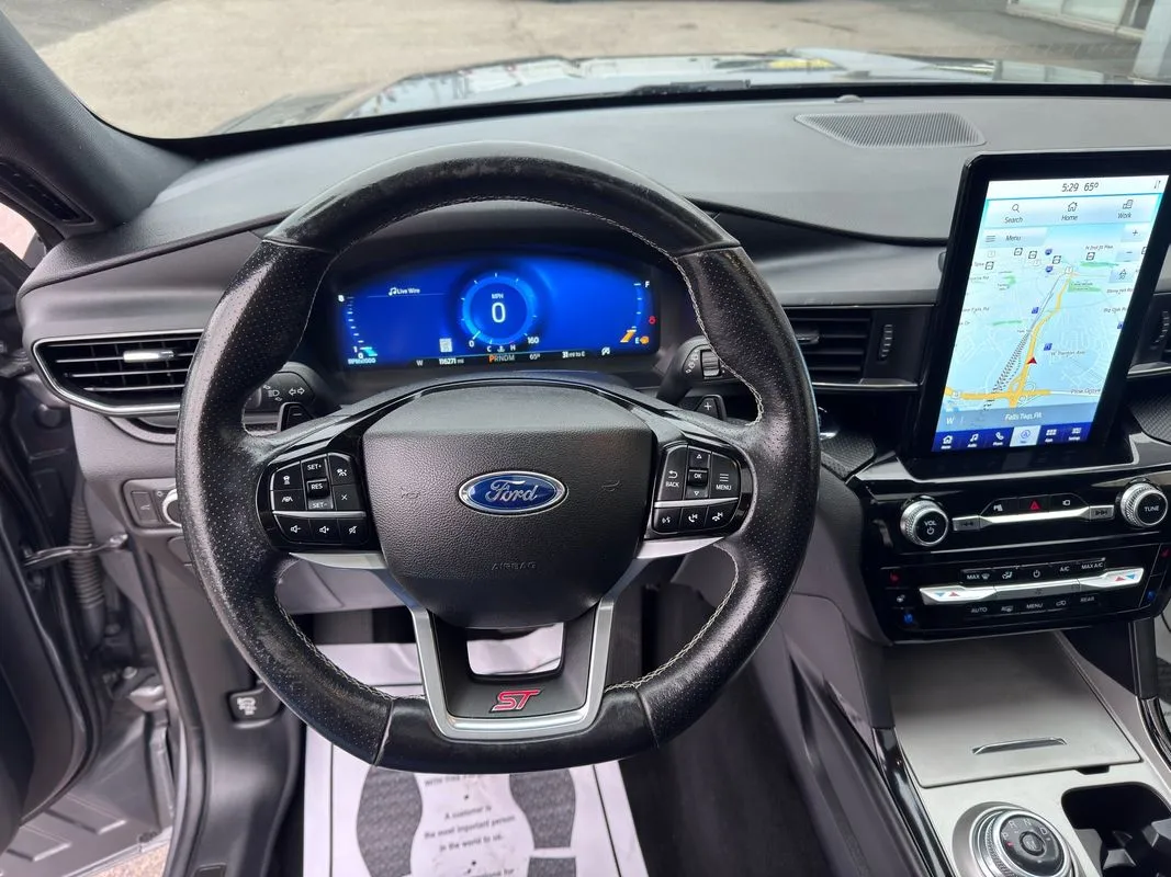 2022 Ford Explorer ST - Photo 19