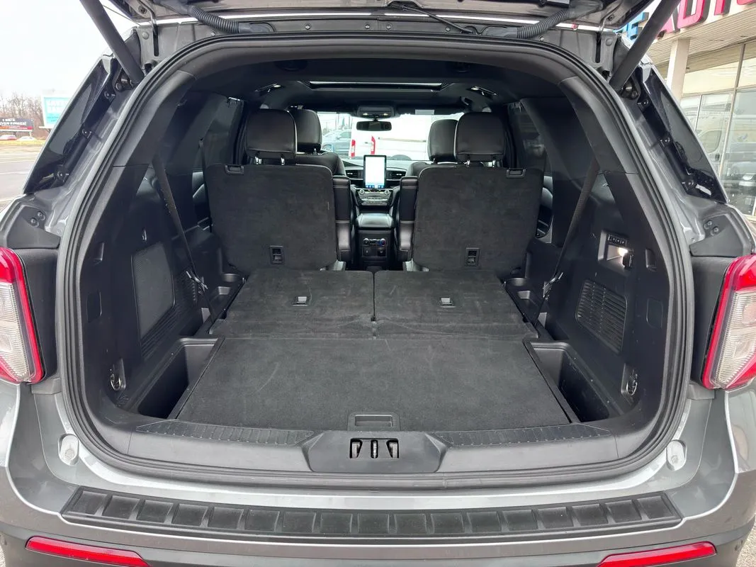 2022 Ford Explorer ST - Photo 45