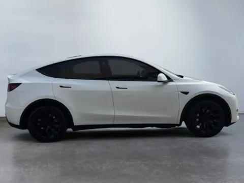 More photos of 2024 Tesla Model Y at Grace Auto Group, PA