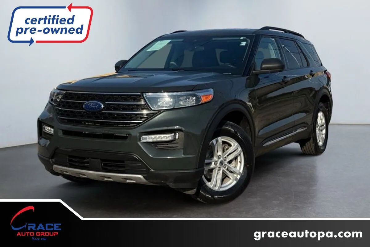 2023 Ford Explorer XLT 4WD's photo