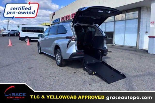 2024 Toyota Sienna XLE for sale in Morrisville, PA