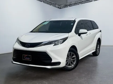 Photos of 2023 Toyota Sienna LE for sale in Morrisville, PA at Grace Auto Group