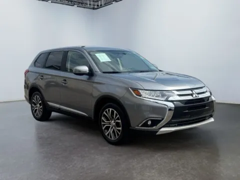 Another view of 2018 Mitsubishi Outlander SE for sale in Morrisville, PA at Grace Auto Group