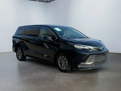 More photos of 2024 Toyota Sienna LE at Grace Auto Group, PA