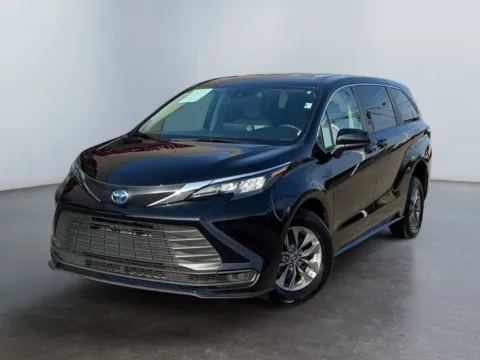 Photos of 2024 Toyota Sienna LE for sale in Morrisville, PA at Grace Auto Group