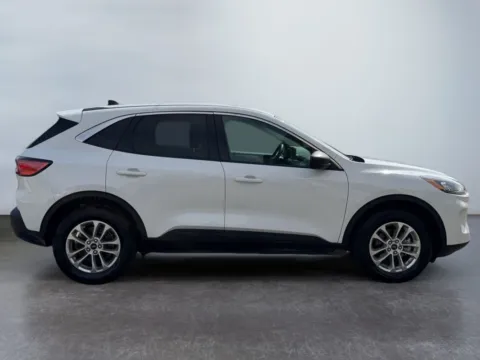 More photos of 2022 Ford Escape SE Hybrid at Grace Auto Group, PA