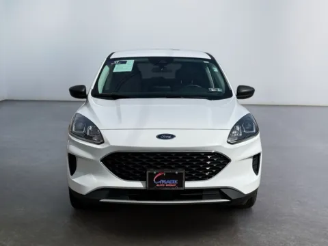 Photos of 2022 Ford Escape SE Hybrid for sale in Morrisville, PA at Grace Auto Group